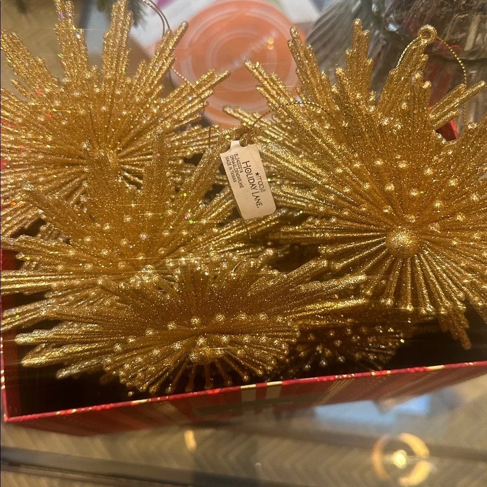 Festive Gold Starburst Ornaments Macy’s Holiday Lane set of 8